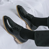 White Fashion Men's Wedding Leather Shoes Lace-up Black Business Shoes Italy Style Point-Toe Dress Shoes Luxury Soft Wood Oxford