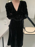 Women's Vintage Velvet Black Long Dress Elegant V-Neck A-Line Dresses Casual Chic Prom Party Robe Winter Fashion New